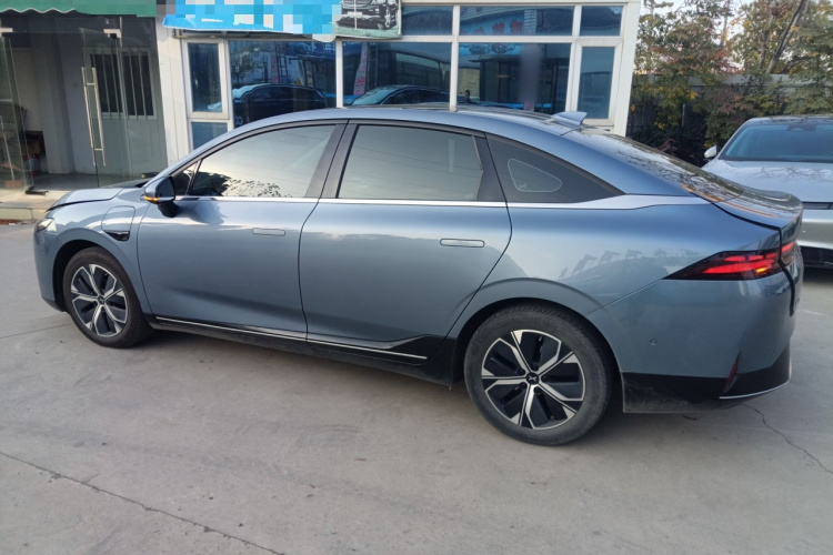 小鹏P5 2021款 460E车身外观4