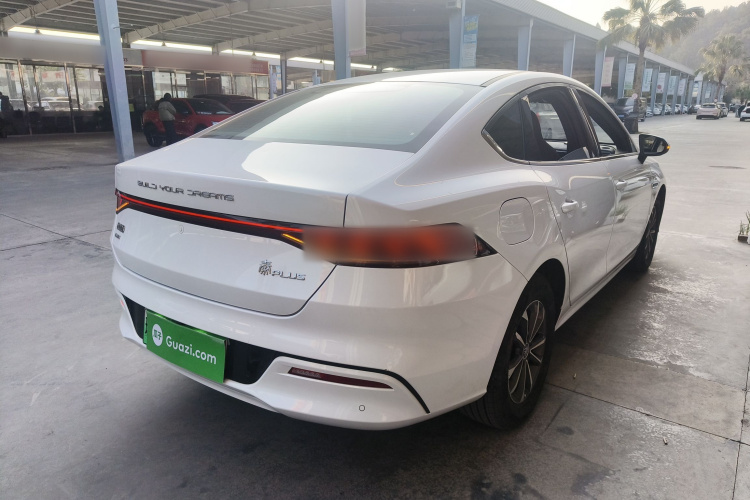 比亚迪 秦PLUS 2024款 荣耀版 DM-i 55KM领先型车身外观6005