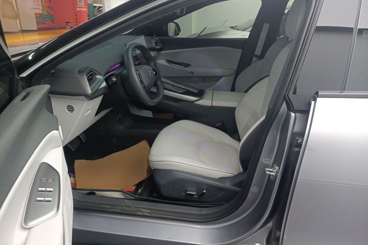 ARCFOX极狐 极狐 阿尔法S5 2024款 560MAX 185kW局部细节19