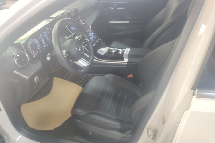 奔驰C级 2023款 C 200 L 运动版局部细节19