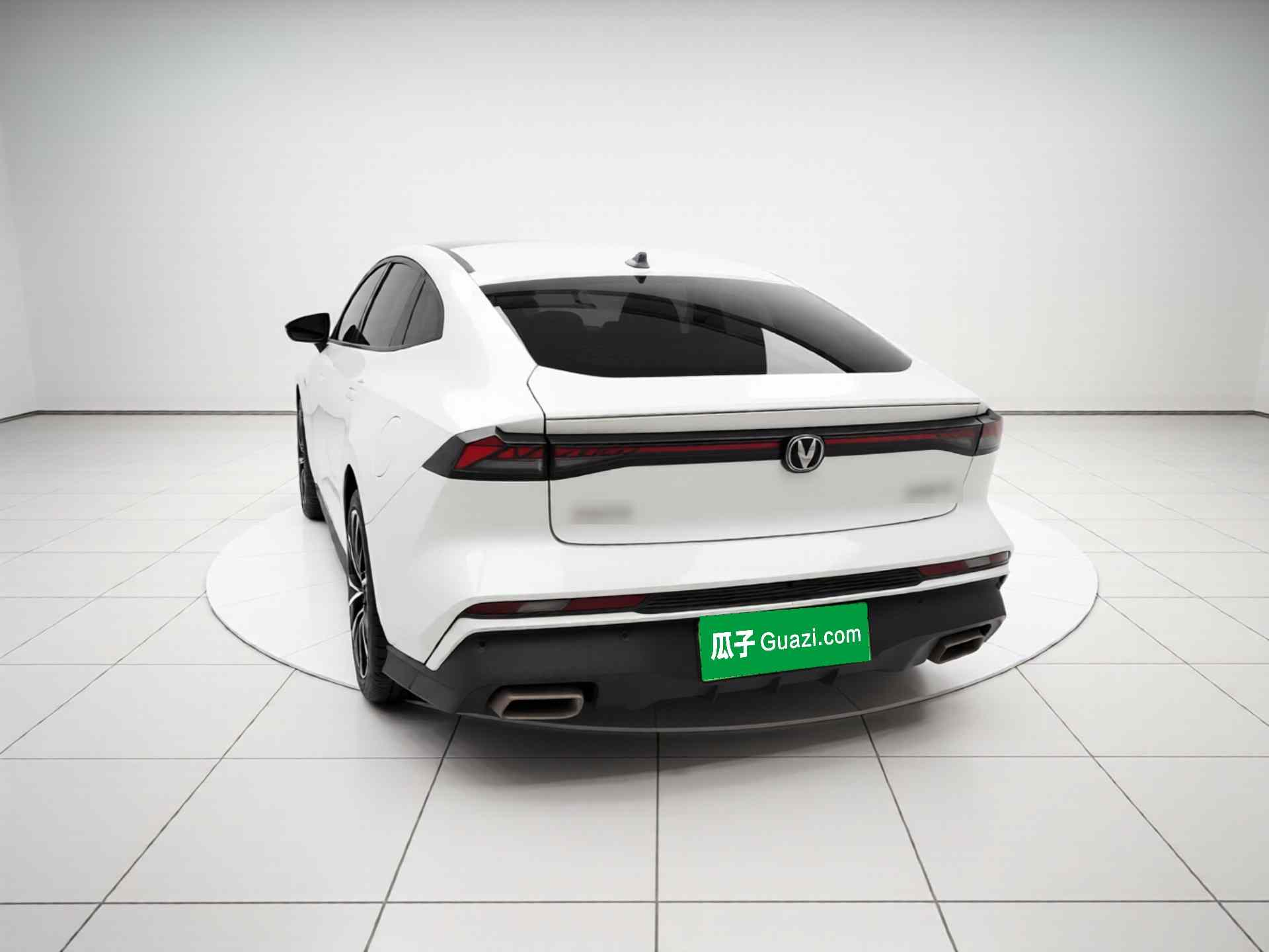长安UNI-V 2024款 1.5T 尊贵型(3)