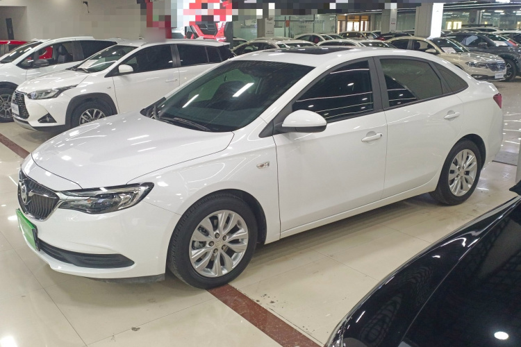 别克 英朗 2021款 改款 典范 1.5L 自动精英型车身外观4