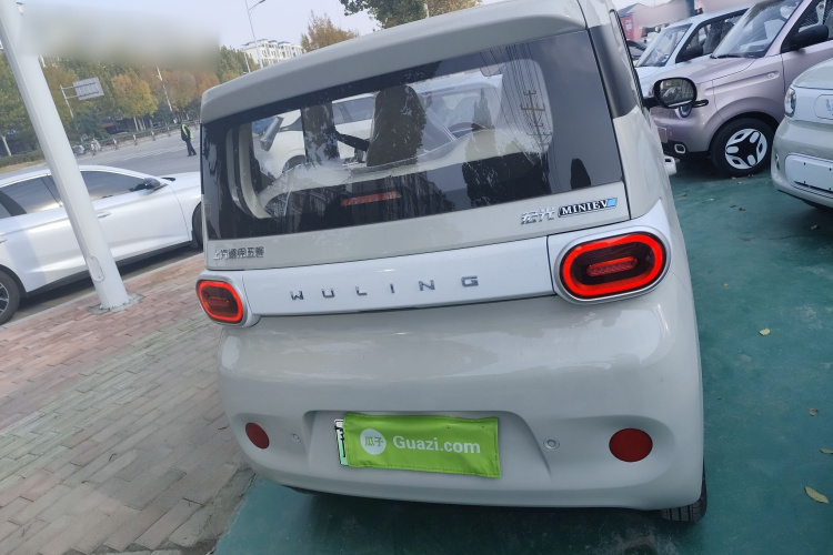 五菱汽车 宏光MINIEV 2024款 第三代 215km 青春版车身外观6