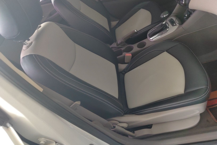 雪佛兰 科鲁兹 2016款 1.5L 自动时尚天窗版局部细节41