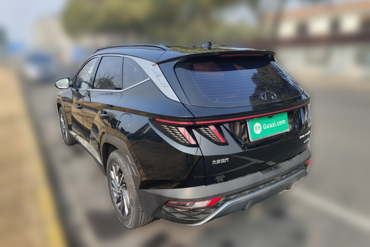 现代 2023款 途胜L 1.5T 自动两驱GLX精英版车身外观5