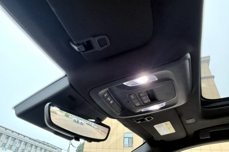 凯迪拉克CT5 2024款 28T 铂金型中控内饰7011