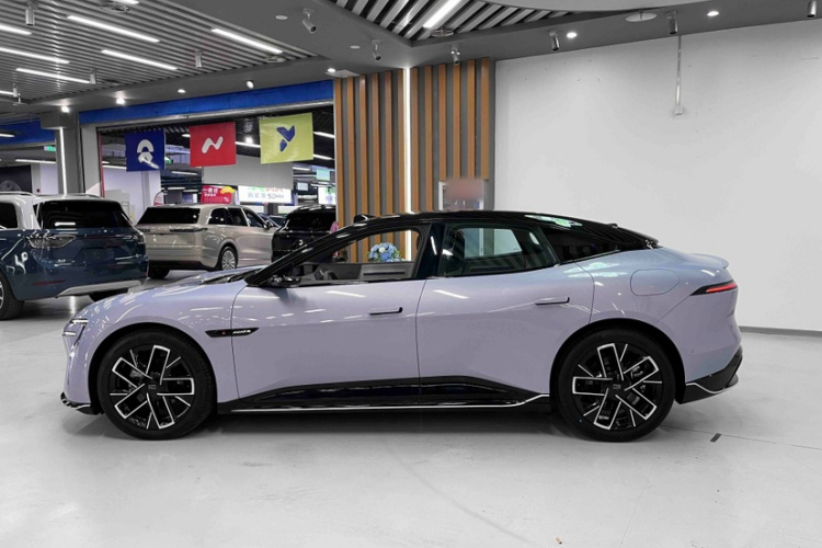 阿维塔06 2025款 Max增程版车身外观6001