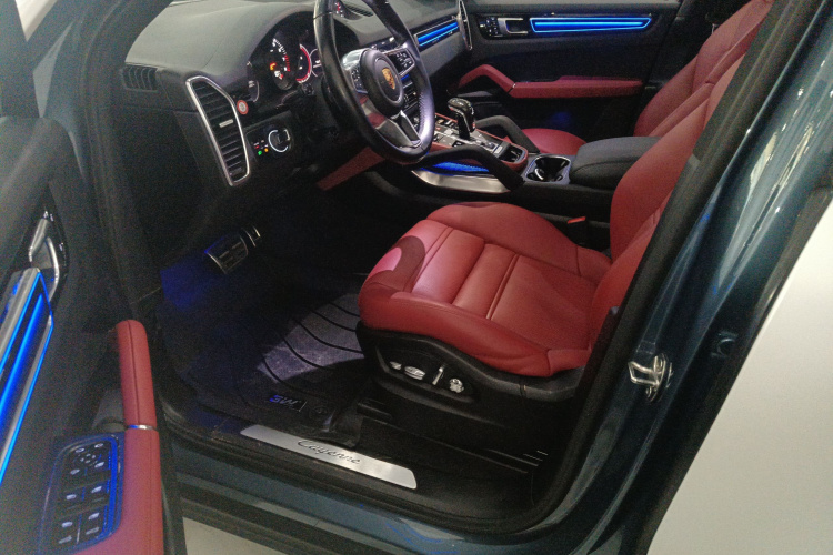 保时捷 2018款 Cayenne 3.0T中控内饰7003