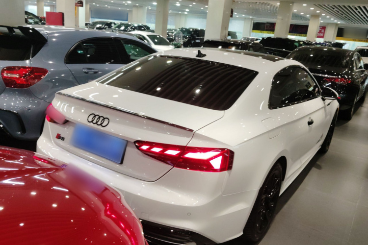 奥迪A5 2023款 Coupe 40 TFSI 时尚动感型车身外观7