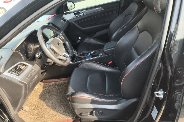 现代 索纳塔 2015款 1.6T GLS智能型局部细节19