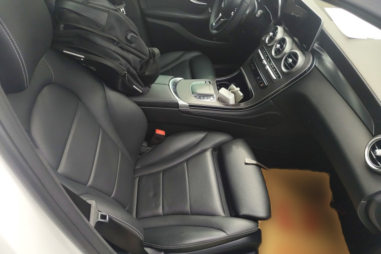 奔驰GLC轿跑 2020款 GLC 300 4MATIC 轿跑SUV局部细节41