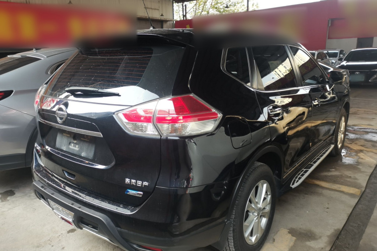 日产 奇骏 2015款 2.0L CVT舒适MAX版 2WD车身外观6005