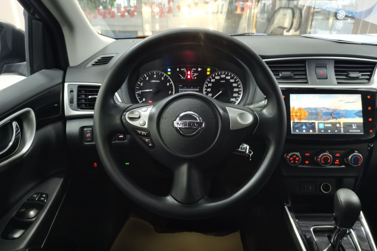 日产 轩逸 2021款 经典 1.6XL CVT豪华版中控内饰13