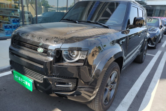 路虎卫士 2025款 110 3.0T P400 X