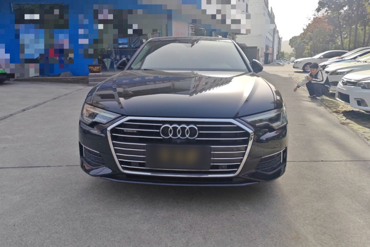 奥迪A6L 2019款 45 TFSI quattro 臻选致雅型车身外观2