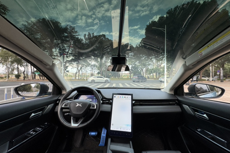 小鹏G3 2020款 520i 智享版中控内饰7010