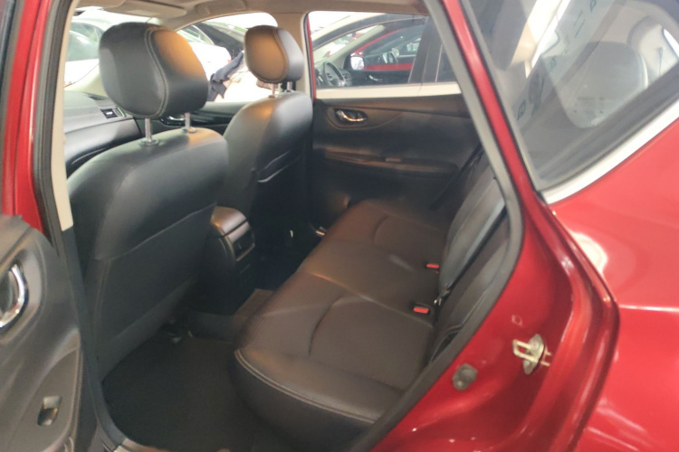 日产 骐达TIIDA 2019款 1.6L CVT智行版 国VI中控内饰7004