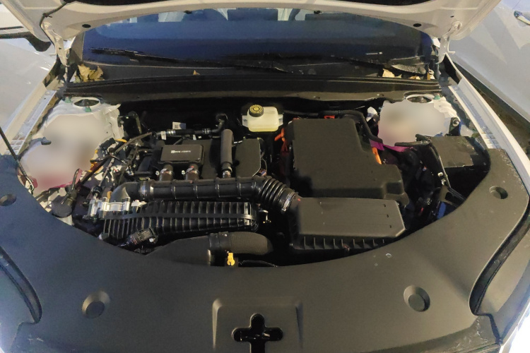 比亚迪 秦PLUS 2025款 DM-i 智驾版 55KM领先型机舱底盘24