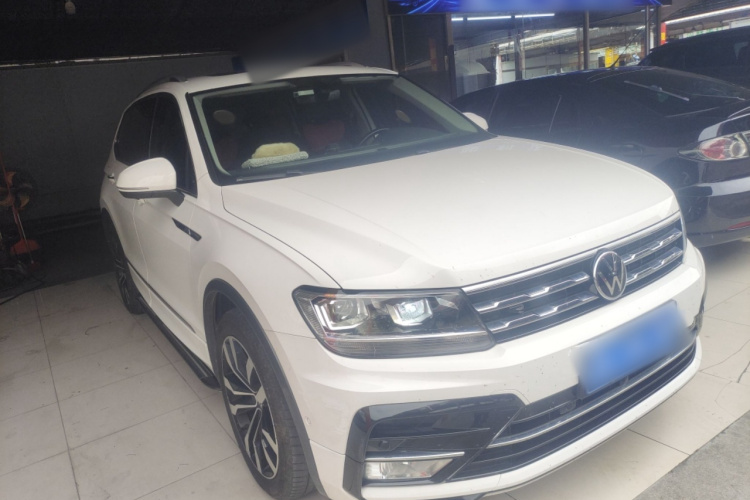 大众 途观L 2021款 330TSI 自动两驱R-Line越享版车身外观3