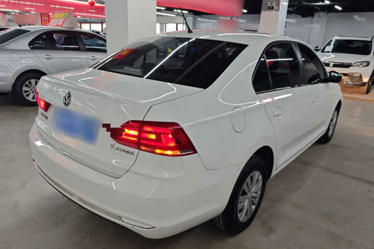 大众 桑塔纳 2018款 1.5L 自动风尚版车身外观6005