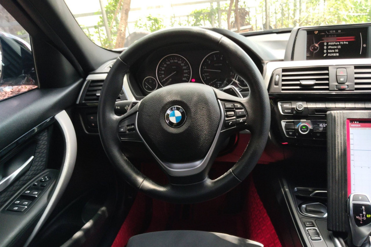 宝马3系 2017款 320i M运动型局部细节13