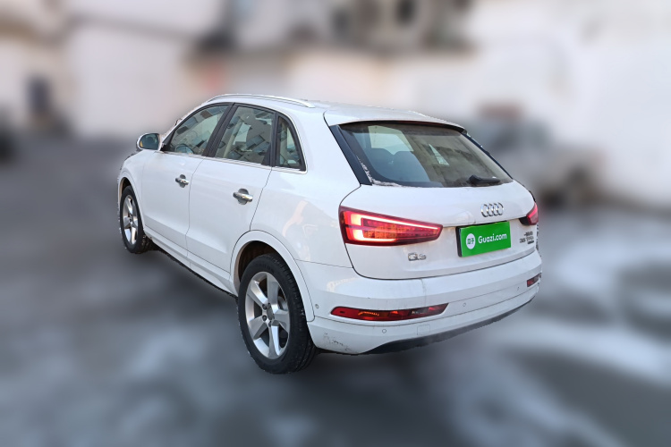 奥迪Q3 2016款 35 TFSI quattro 全时四驱风尚型车身外观5