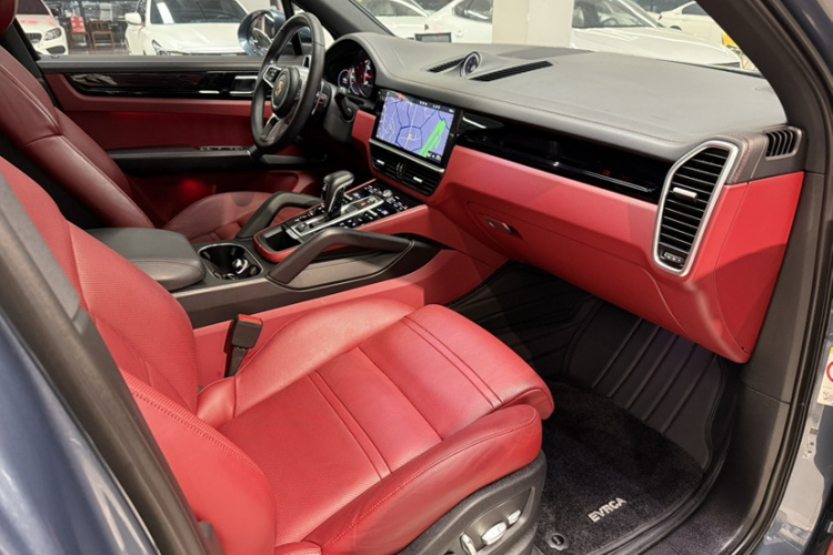 保时捷 2019款 Cayenne 3.0T中控内饰7005