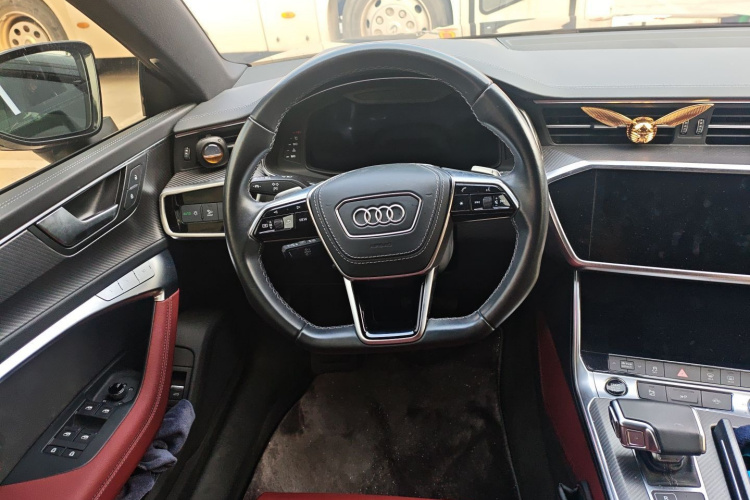 奥迪A7L 2024款 45 TFSI quattro 黑武士版中控内饰13