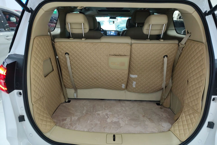 别克GL8 2023款 ES陆尊 尊享型机舱底盘23