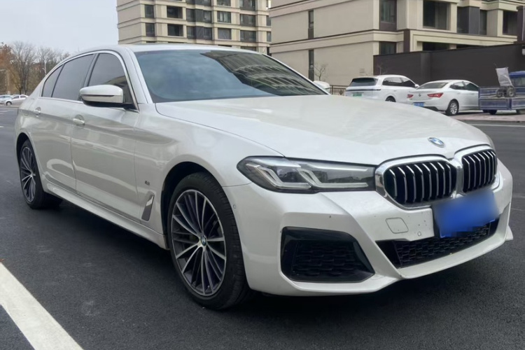 宝马5系 2022款 改款二 530Li xDrive M运动套装车身外观6005