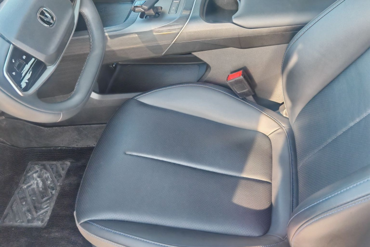 长安 逸达 2023款 蓝鲸NE 1.5T GDI DCT尊享型局部细节19