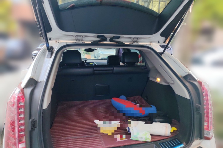 凯迪拉克SRX 2014款 3.0L 精英型中控内饰23