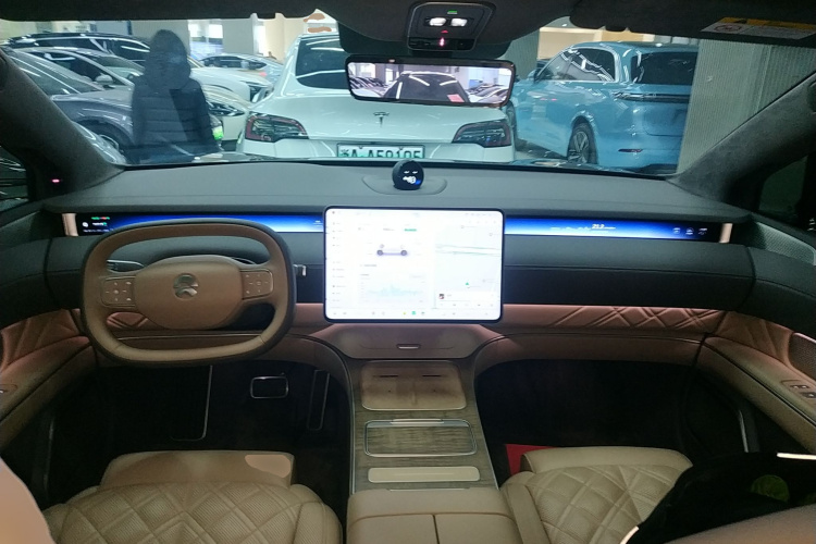 蔚来ET9 2025款 102kWh 签名版中控内饰7002