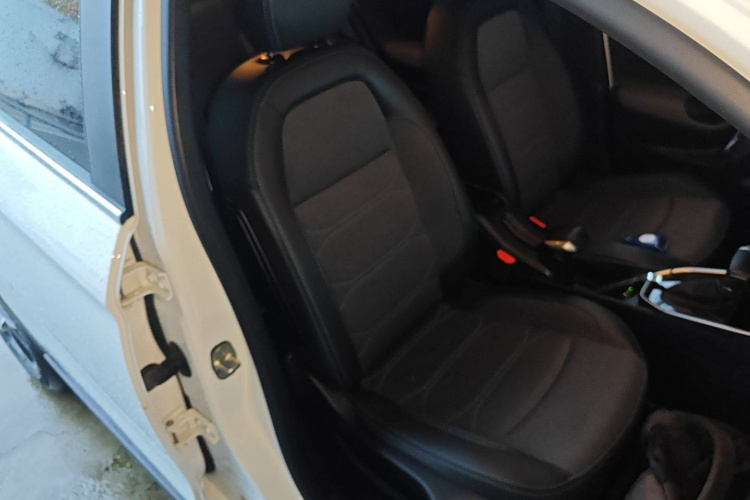 雪铁龙C3-XR 2021款 190THP DCT致尚版局部细节41