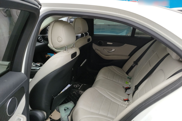奔驰C级 2016款 C 200 L 运动型中控内饰7004