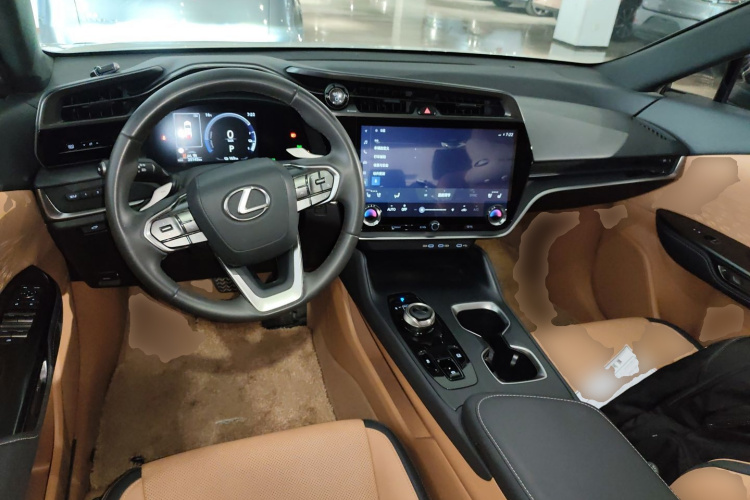 雷克萨斯RZ 2023款 450e 四驱纵享版中控内饰12