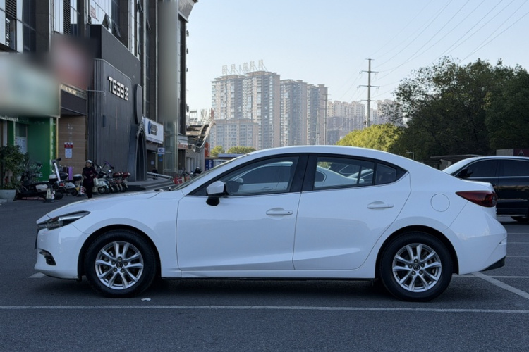 马自达3 昂克赛拉 2017款 三厢 1.5L 自动豪华型 国V车身外观6004