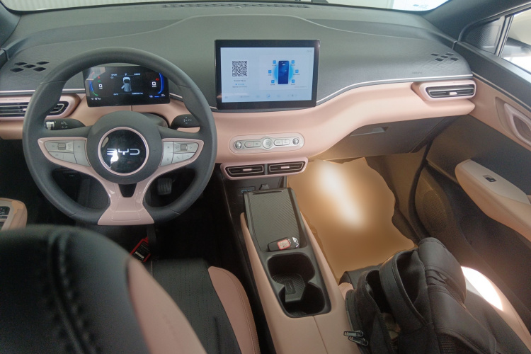 比亚迪 海鸥 2025款 305km 活力版中控内饰12