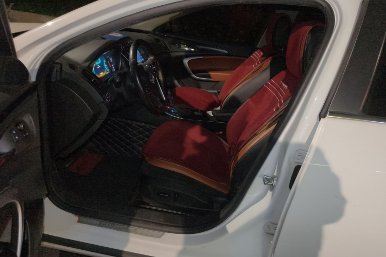 别克 君威 2015款 1.6T 精英技术型局部细节19