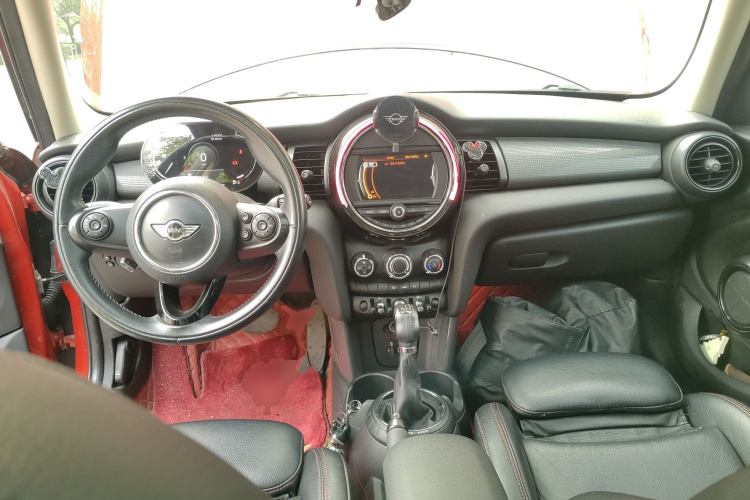 MINI 2016款 1.5T COOPER 五门版中控内饰12