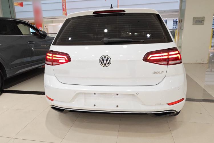 大众 高尔夫 2019款 200TSI DSG舒适进取版 国VI车身外观6004