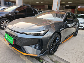长安UNI-V 2024款 1.5T 尊贵运动型