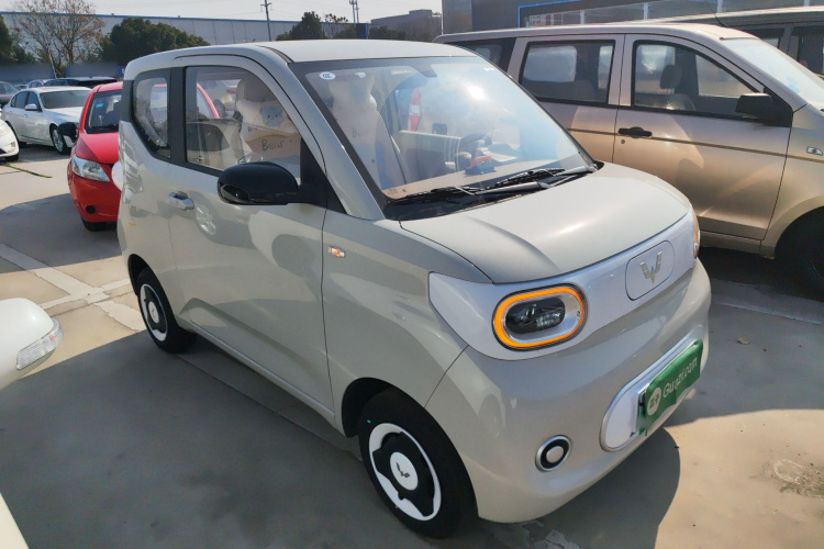 五菱汽车 宏光MINIEV 2024款 第三代 215km 青春版车身外观3