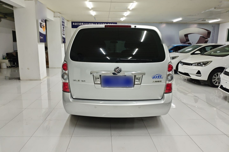 别克GL8 2014款 2.4L 经典版车身外观6