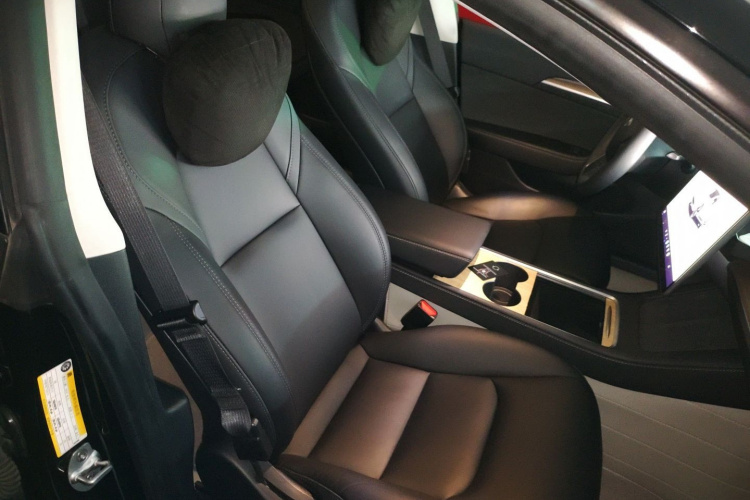 特斯拉 Model 3 2022款 后轮驱动版局部细节41