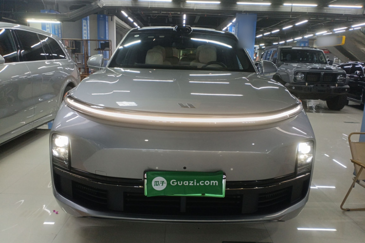 理想汽车 理想L8 2024款 Ultra车身外观2
