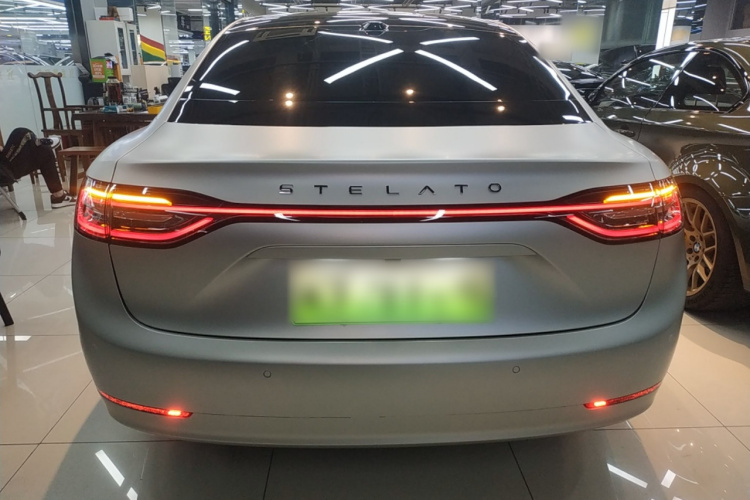 鸿蒙智行 享界S9 2024款 纯电 Ultra 四驱旗舰版车身外观6