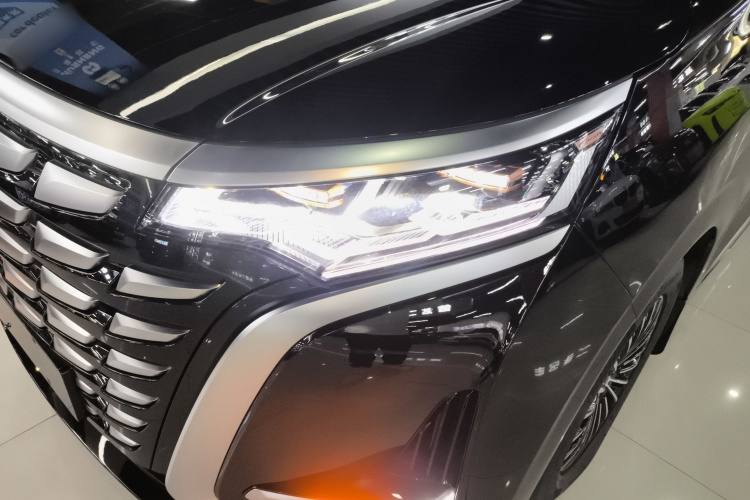 腾势D9 2022款 DM-i 970 四驱尊荣型局部细节36