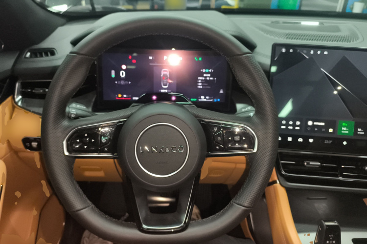 领克09 EM-P 2024款 2.0TD EM-P 四驱PRO 七座中控内饰13