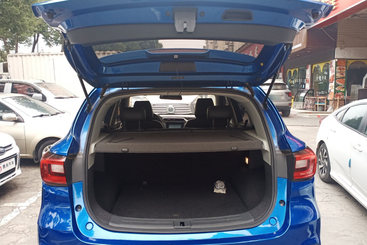 名爵ZS 2017款 1.5L 自动豪华版机舱底盘23